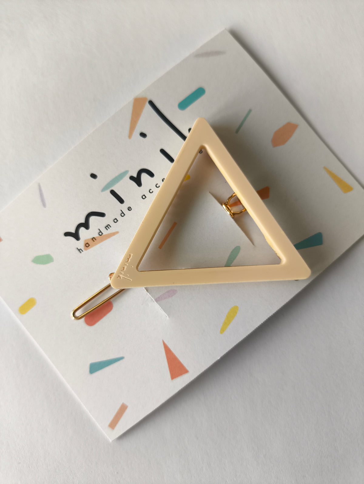 TRIANGULO METACRILATO