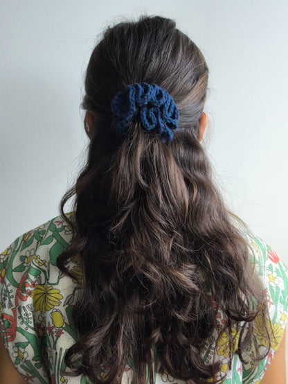 FLOWER SCRUNCHIE